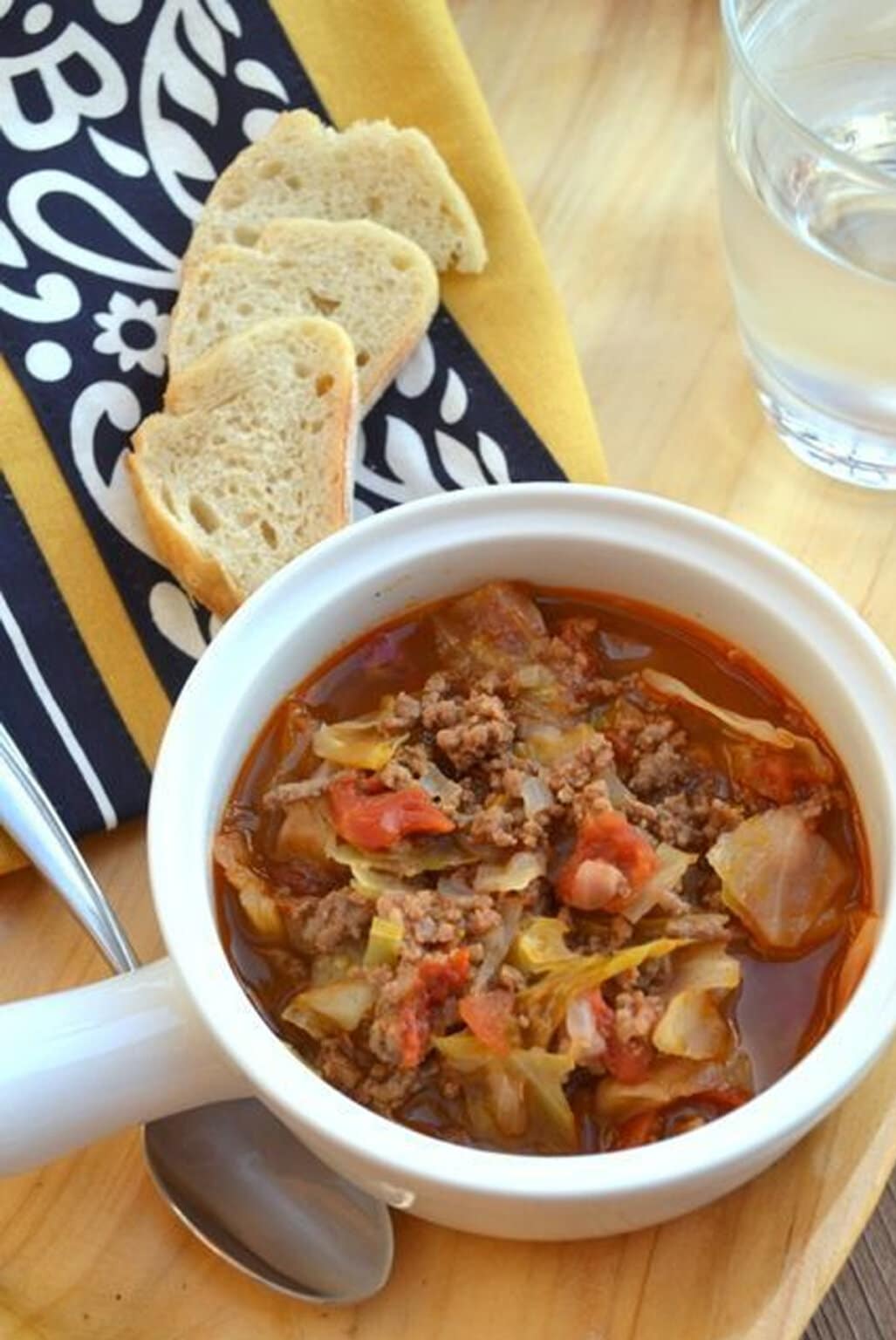 CABBAGE SOUP WITH HAMBURGER