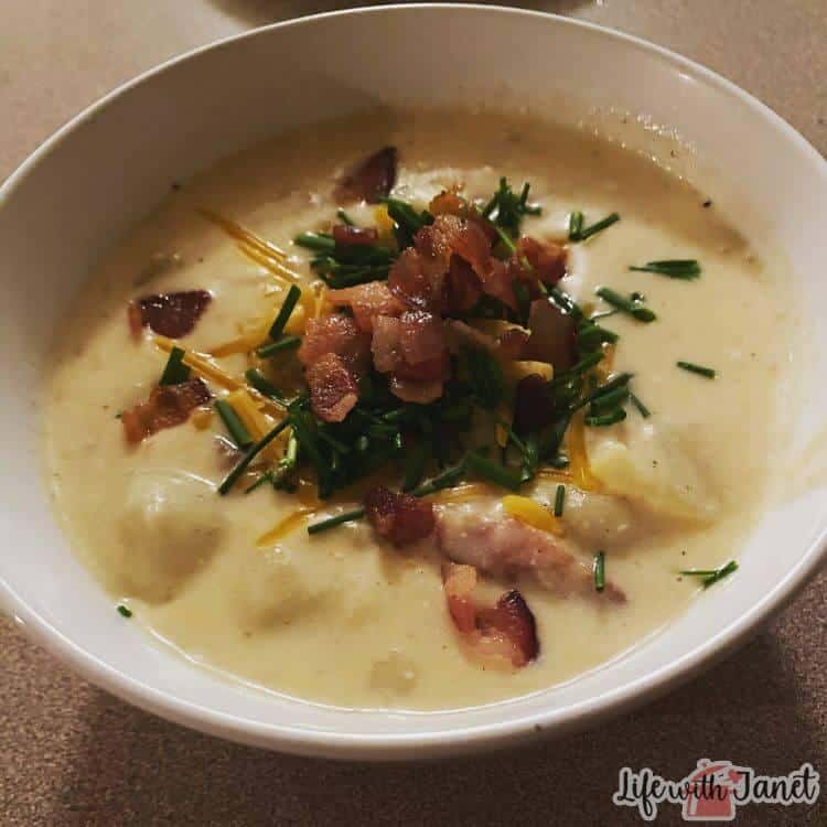 LOADED BAKED POTATO SOUP