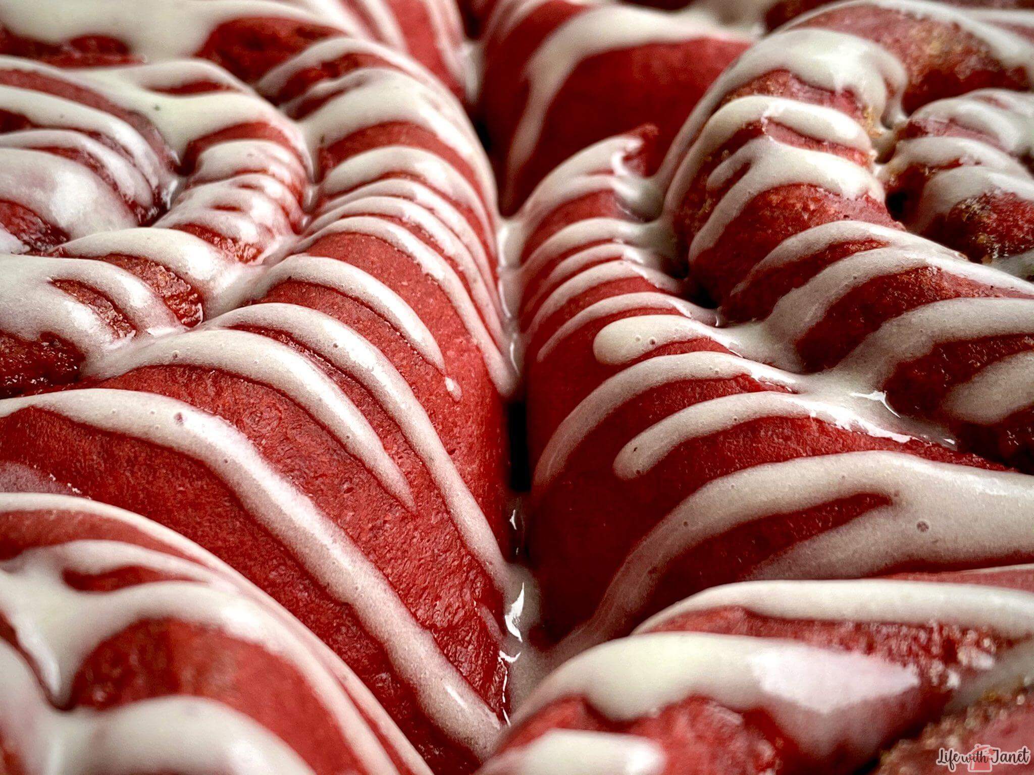 Red Velvet Cinnamon Rolls