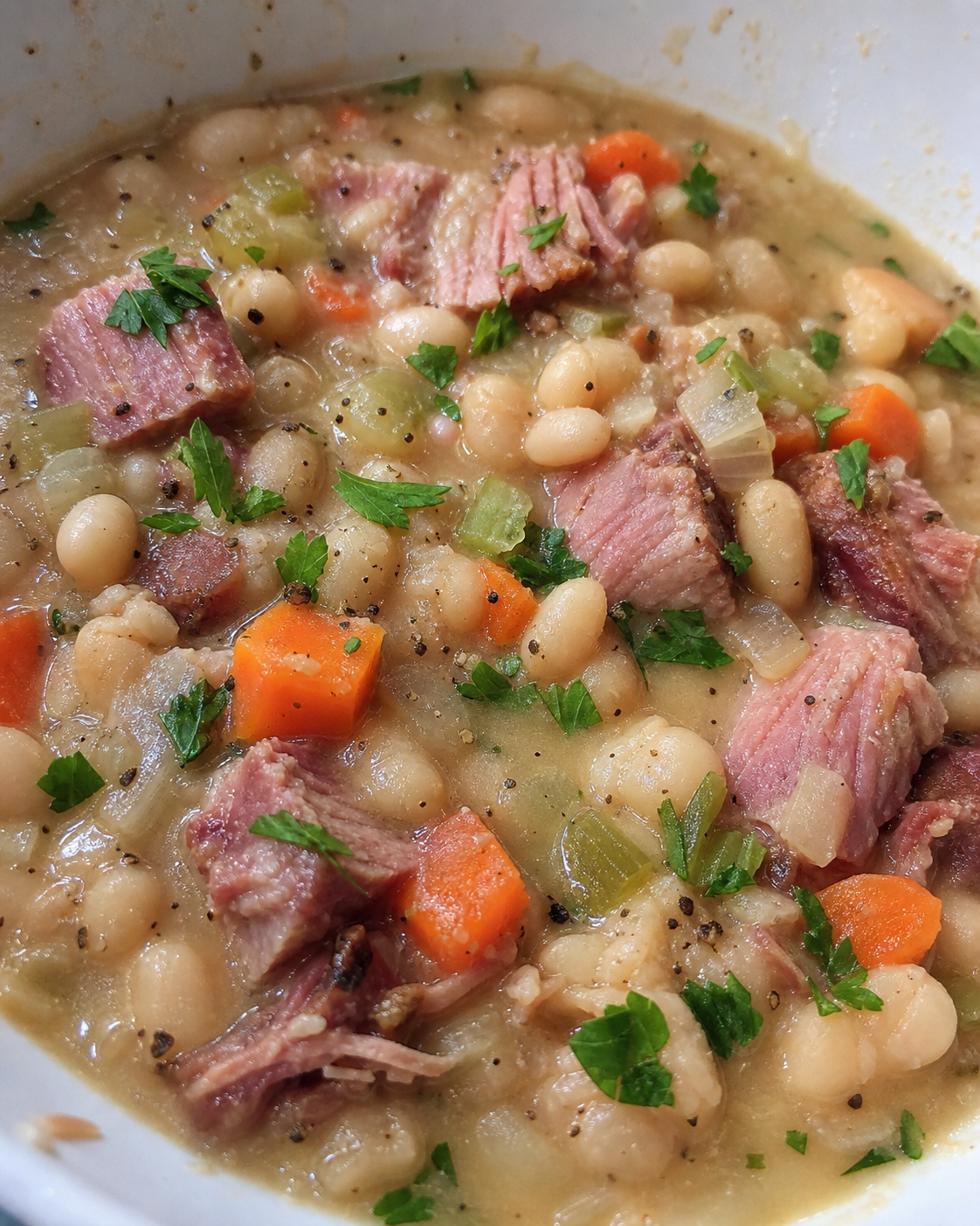 Crockpot Navy Bean and Ham Soup